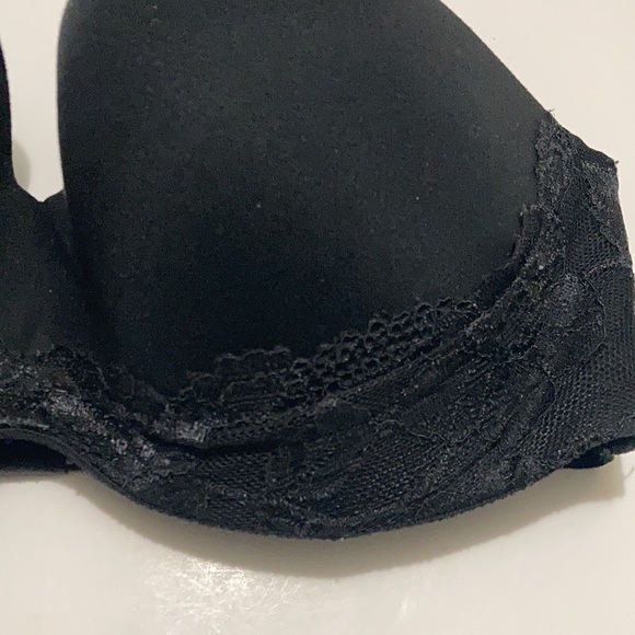 Victoria’s Secret lined strapless bra - Picture 2 of 4